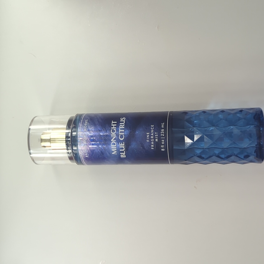 Bath& body works midnight blue citrus body spray